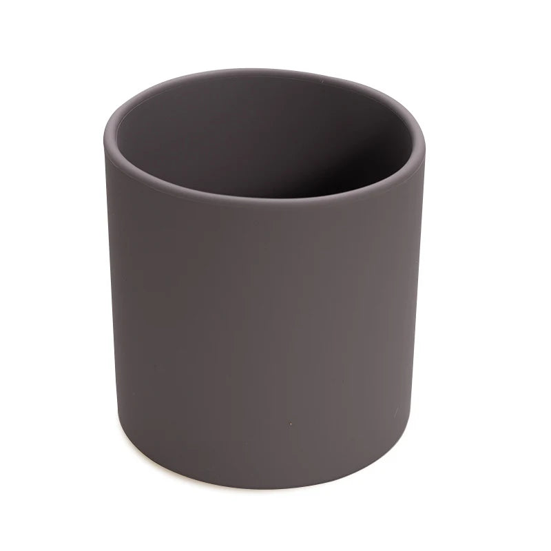 Gobelet bébé en silicone coloris gris anthracite