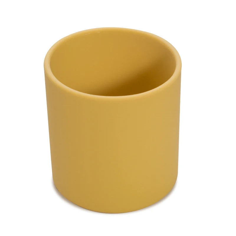 Gobelet bébé en silicone coloris jaune moutarde